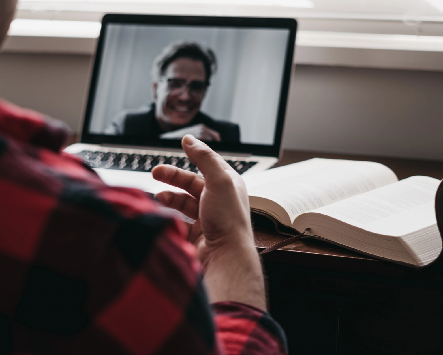 dylan-ferreira-HJmxky8Fvmo-unsplash-optimised.jpg